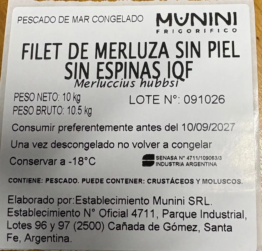 Etiqueta de una caja de filet de merluza sin piel sin espinas IQF